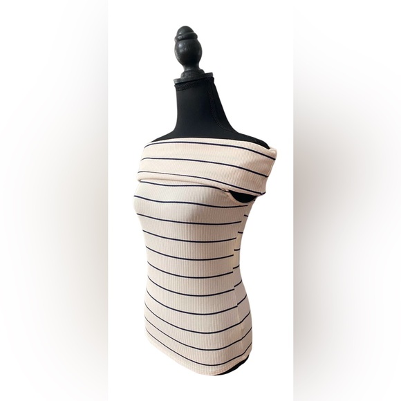 A New Day: Cream White and Black Off Shoulder Blouse - Picture 12 of 17